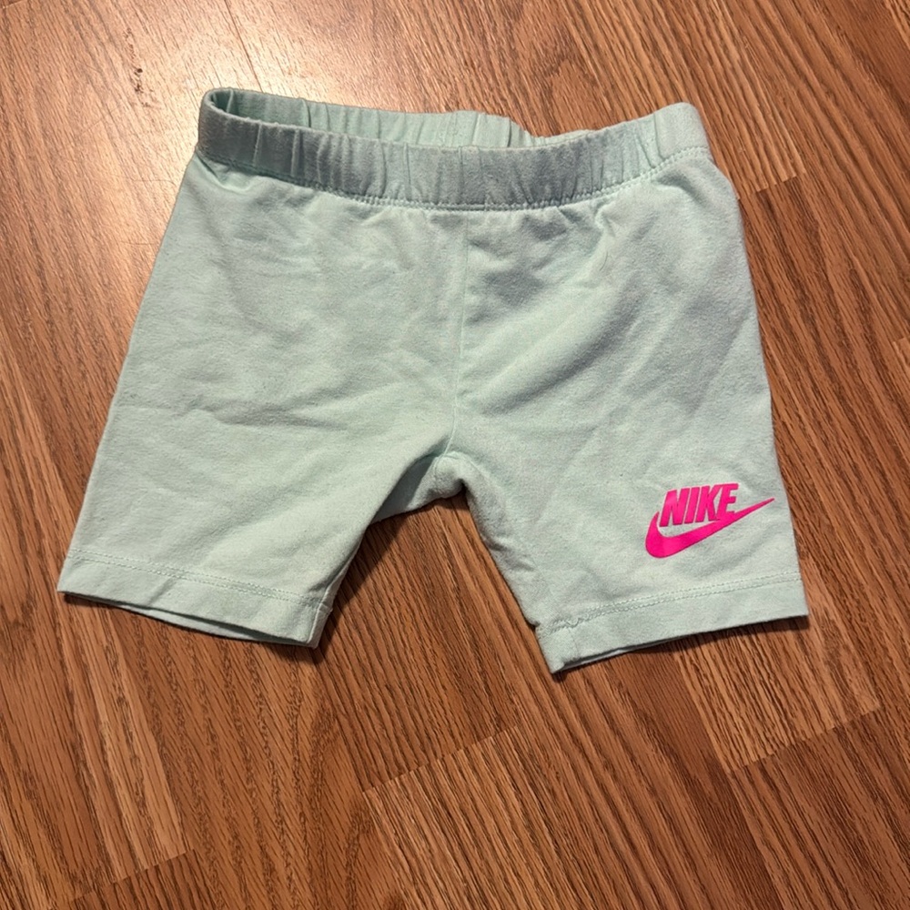 Nike short
